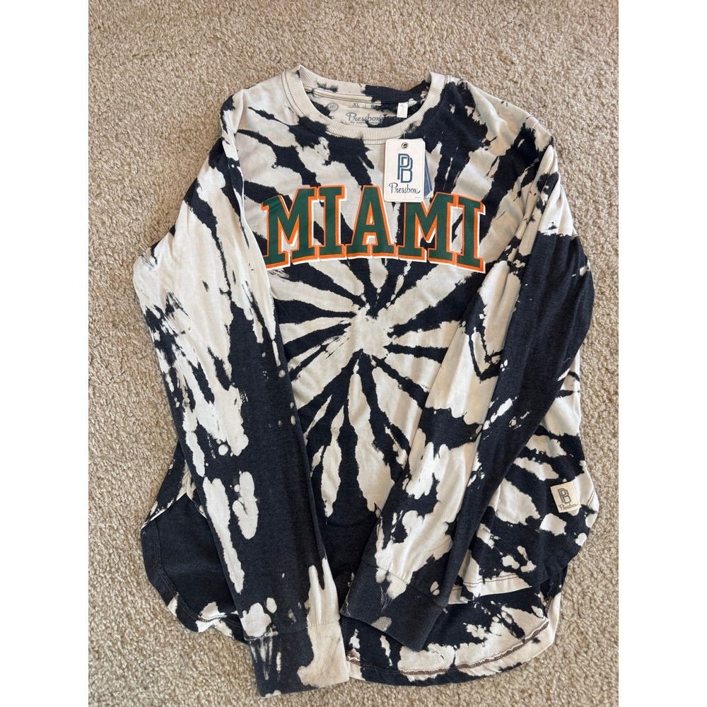UM women long sleeve shirt size XL
